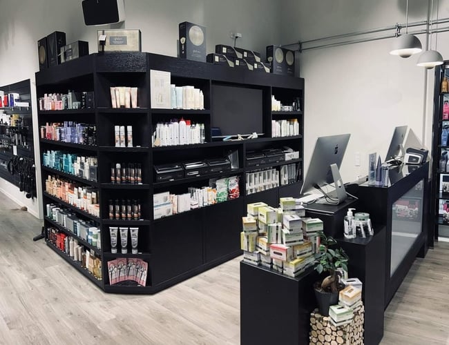 Veldrevet og supergodt beliggende frisørsalon i Aarhus - pris finder vi ud af