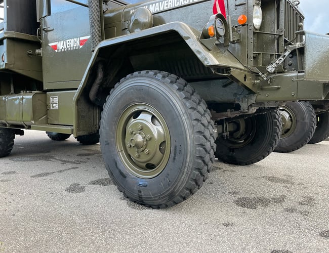 Mindre Studenterkørselsvirksomhed med 2 lastbiler til salg!