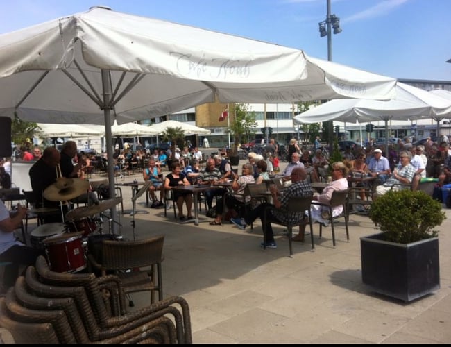 Cafe til salg i indkøbscenter 