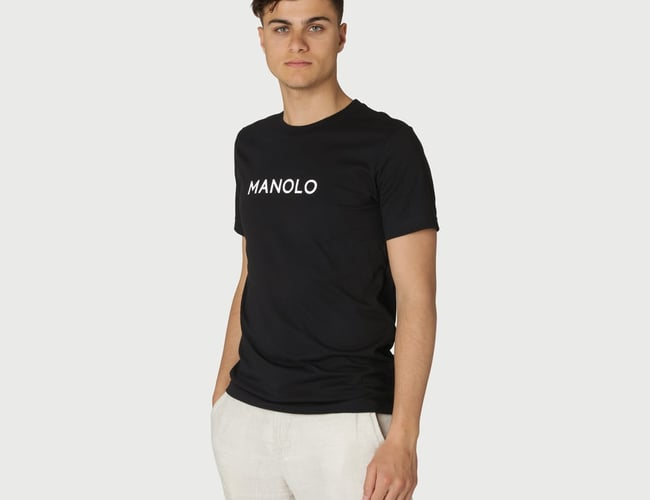 Webshop med tøjmærke med salg af T-shirt, sweatshirt og kasketter. 