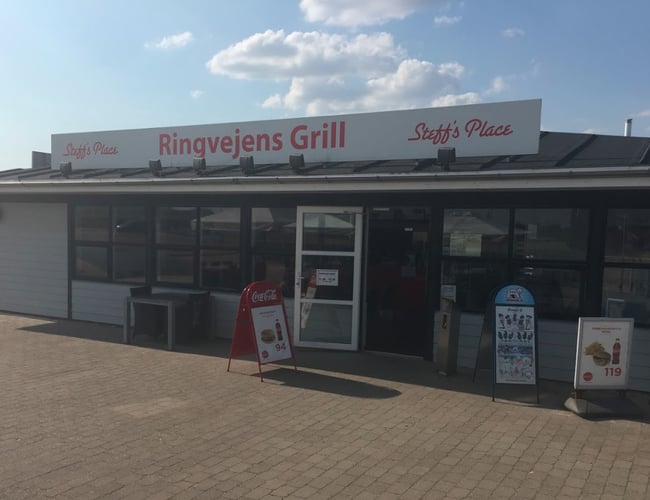 NEDSAT!! (ER FLYTBAR) Ønsker hurtig handel! Ringvejens Grill - Profitabel cafeteria / grillbar i det vestjyske til salg! 