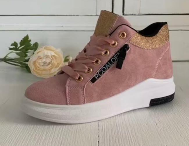 Flot eksklusiv webshop med salg af sko sælges - Omsætning 2021 kr. 64.000,00 kr. - Leverandør fra Europa