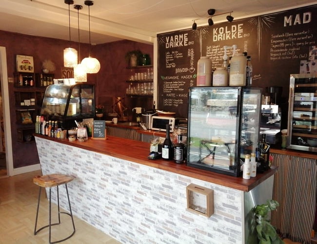 Charmerende cafe og butiks perle til salg på Sydkysten. / Økohytten.dk