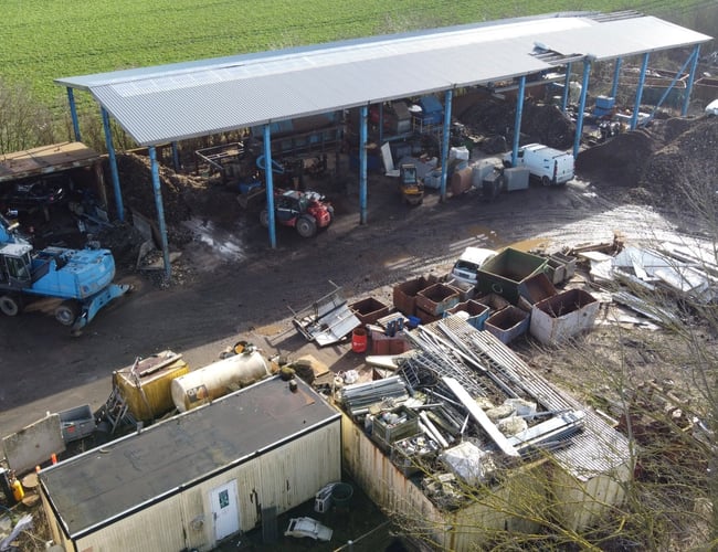 Etableret Skrothandler med metpro hammermill shredder - Skrot fra både virksomheder, kommuner, affaldsselskaber og private. 