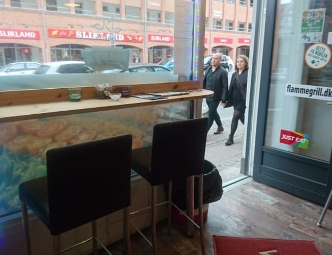FlammeGrillen på Toftegårds Alle i Valby til salg - stigende omsætning, god beliggenhed