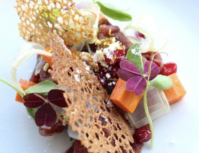 Restaurant Artikok - Eksklusiv flot restaurant med selskabslokale til salg- Med god løn til ejer