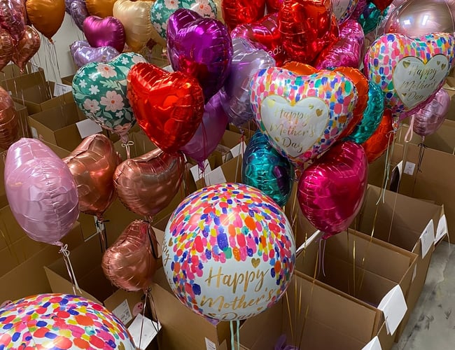 Salg af varelager på festartikler 