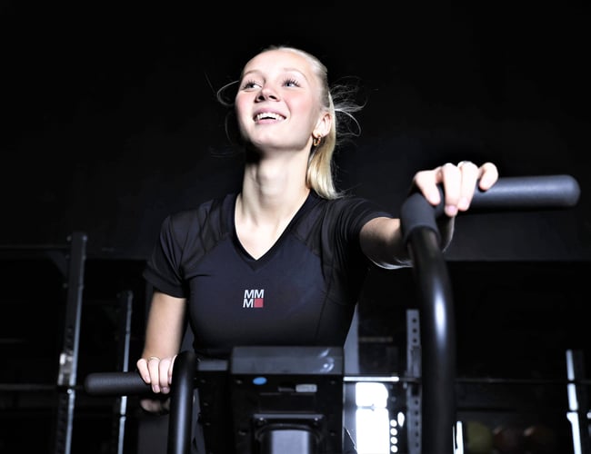 Dansk design af Holdningskorrigerende T-shirt - Inkl. varelager