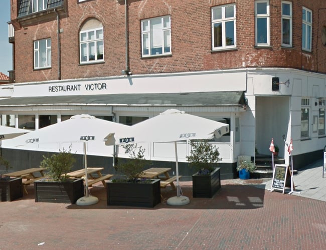 Byens bedste beliggende restaurant med plads til 75 personer og billig husleje