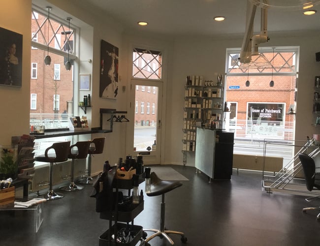art-of-hair.dk - Esbjergs mest unikke frisørsalon sælges - Omsætning 1.3 mio. kr. pr. år