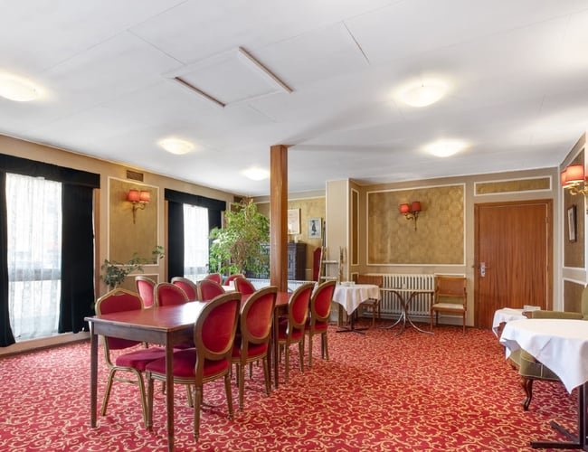 Unik mulighed! Velfungerende spisested og selskabslokaler med stort overskud