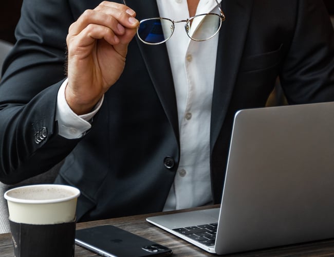 Bluxglasses.dk (Blux) / Køreklar webshop med millionomsætning inkl. stort varelager