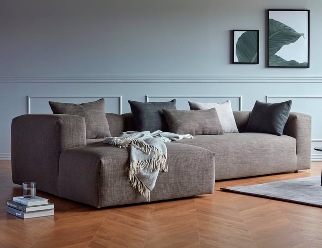 Veldrevet webshop med salg af møbler til salg - Omsætning 2021: 19.300.000 kr.  - Overskud før skat 1.950.000 kr.