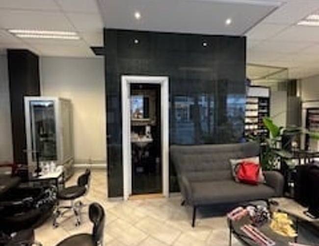 Butik til leje med afståelse 