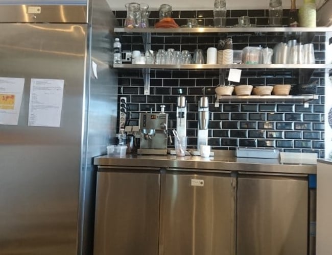 Sandwich, bagel, burger & Salater Takeaway, Farum - oms. over 2 mio.pr. år - god beliggenhed