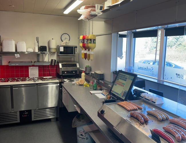 Indbringende grillbar – nem drift og attraktiv husleje