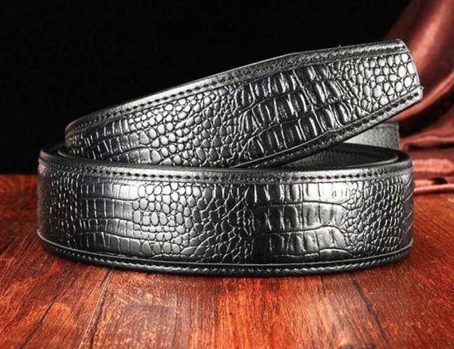 Robelto.dk - Webshop med primært salg af lædervare - Løn til ejer 71.809 kr. 2018