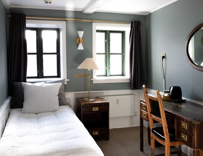 Byhotel med restaurant afstås