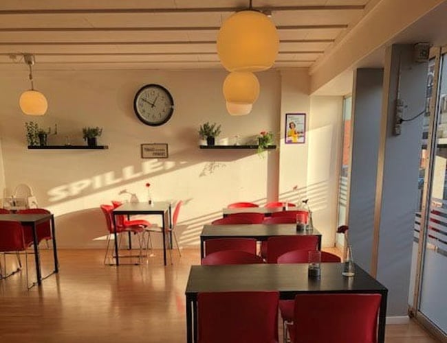 Veletableret grillbar med god omsætning sælges 