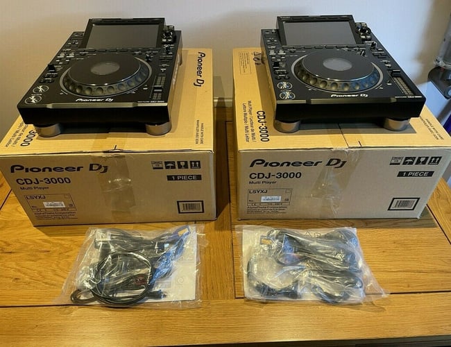 Pioneer DJ XDJ-RX3, Pioneer XDJ-XZ , Pioneer DJ OPUS-QUAD, Pioneer DJ DDJ-FLX10, Pioneer CDJ-3000, Pioneer DJ DJM-A9 , Pioneer CDJ-2000NXS2, Pioneer DJM-900NXS2, Pioneer DJ DJM-V10-LF , Pioneer DJ DJM-S11