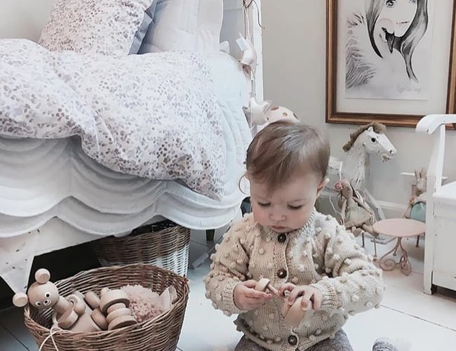 Fuldt integreret børnetøjswebshop + Instagram m. 6000 følgere samt indkøbsaftaler med b.la. Serendipity Organics og Hevea 