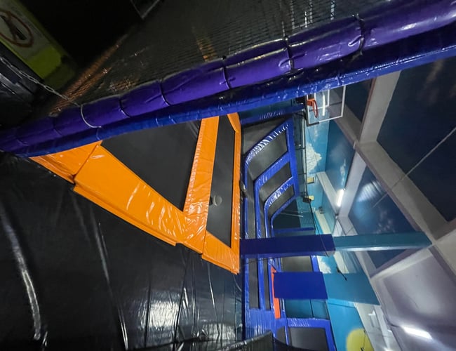 Trampolinpark sælges