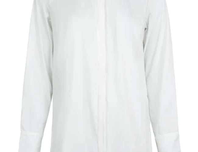 Varelager af skjorter til kvinder