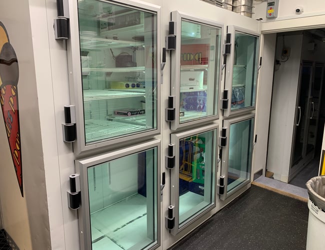 OBS NY HUSLEJE  Billigt lokale på super attraktivt sted i Roskilde gågade, tilladelse til mad! Husleje 120.000 pr år