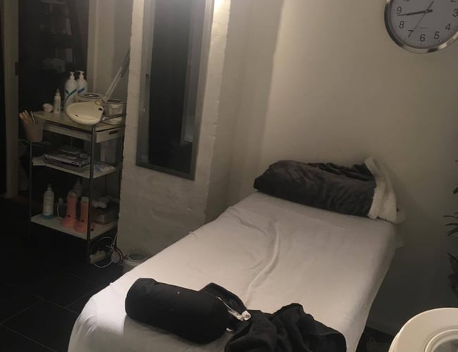 Kan købes, Selvstændig Frisør søges, investor, udlejning af lokaler, massage fys, eller lign.