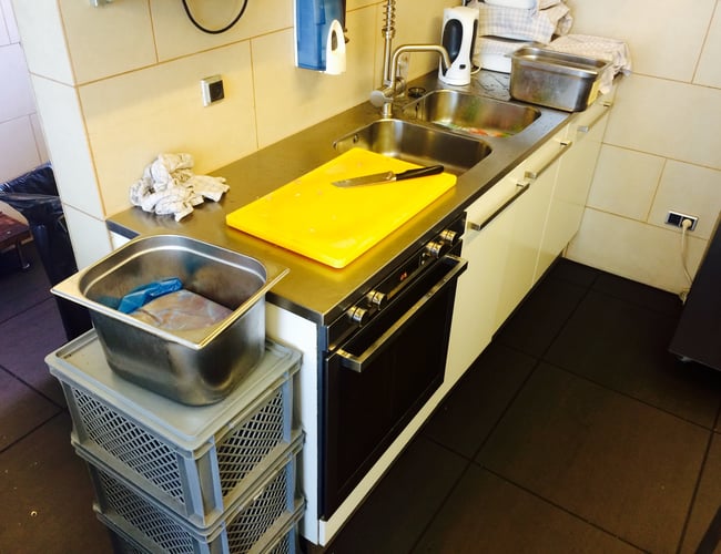 Veletableret take-away sted med en af byens billigste husleje