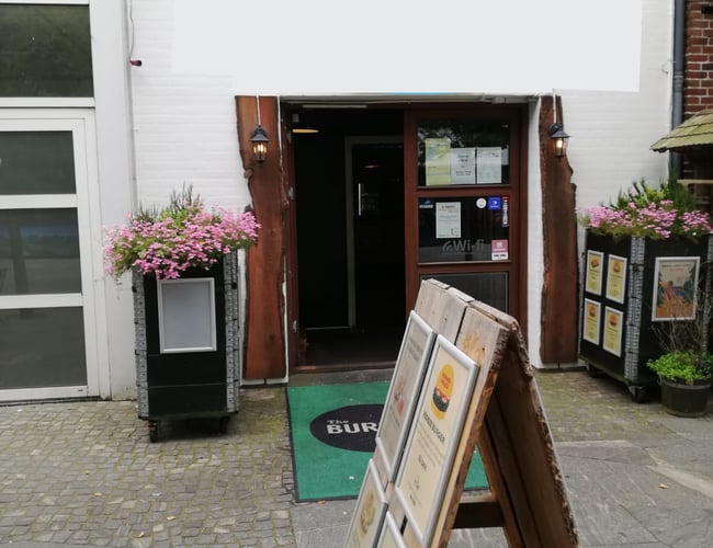 Restaurant til afståelse med god placering i Herning