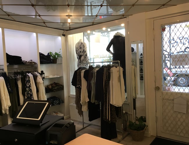 Super hyggelig butik med Dametøj centralt på østerbro - til hurtig overtagelse