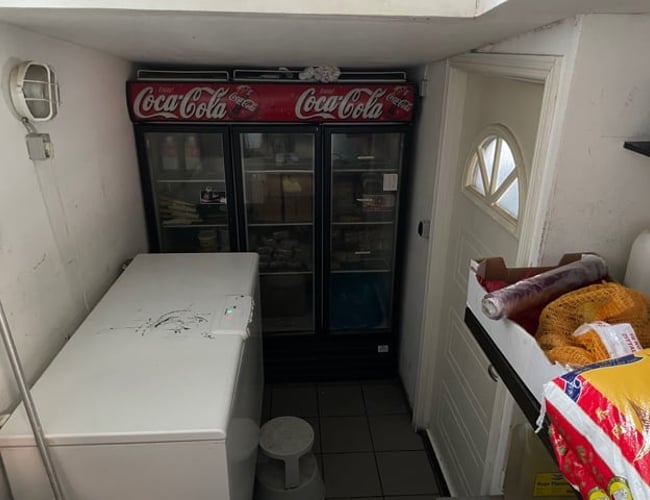 Restaurant til salg - take away med plads til spisende gæster og gode parkeringsforhold i Vanløse.  