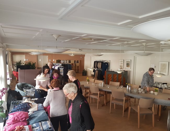 Rullende tøjbutik til ældre (7 år gammel, Jylland)