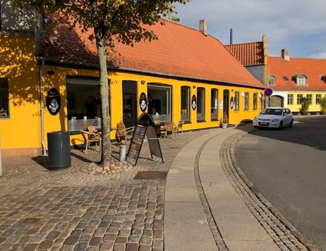 Ejendomsselskab sælges