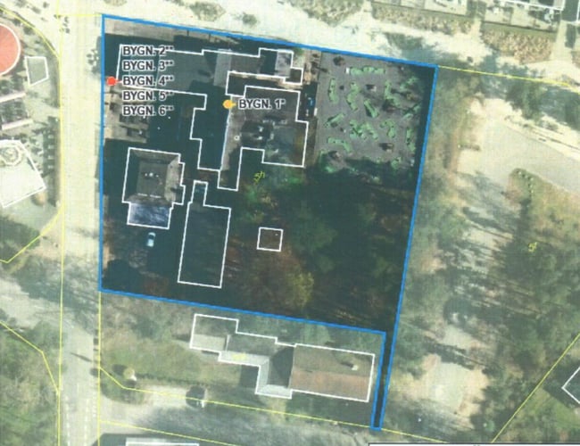 Udlejningsejendom på torv i Falster (til strand 100m) - årlig lejeindtægt på 700.000 DKK - Stort ferie og turistområde