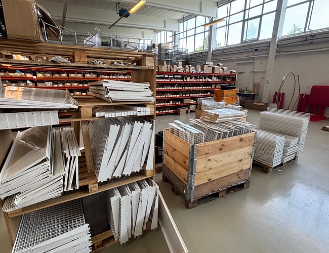 50% PÅ SALG A BUTIKSINVENTAR +70.000.- FOR NYT!