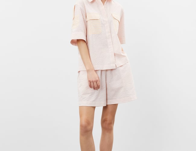 Salg af varelager af børnetøj, interiør og dametøj