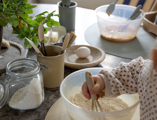 Børnebrand Everleigh & Me inkl. Webshop: Stoleunderlag og funktionelle børneprodukter