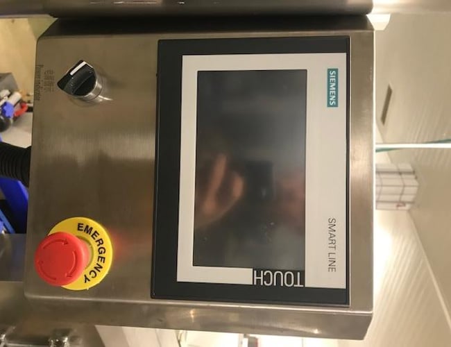 Fuld automatisk produktionslinje til: (Drikkevarer, Kombucha, Ice Tea, Ketchup, Mayonnaise og andre dressinger.) 