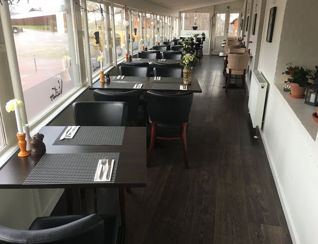 Byens bedste beliggende restaurant med plads til 75 personer og billig husleje