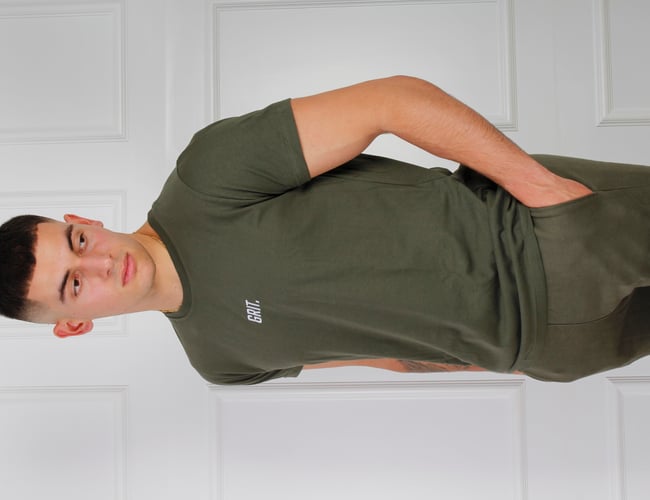 Salg af varelager med unisex sportswear tøj