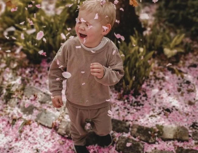 Børnetøjs webshop til salg med mange muligheder!