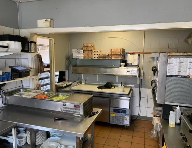 Café/restaurant/pizza til salg i Helsinge - Overskud før skat: 250.000 DKK