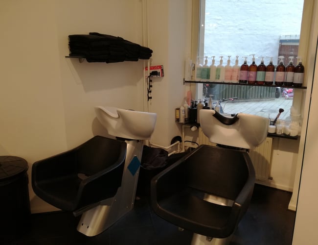 Frisør med Bedste beliggenhed, lav husleje/god omsætning 