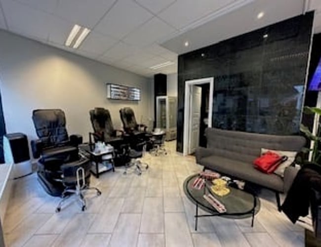 Butik til leje med afståelse 