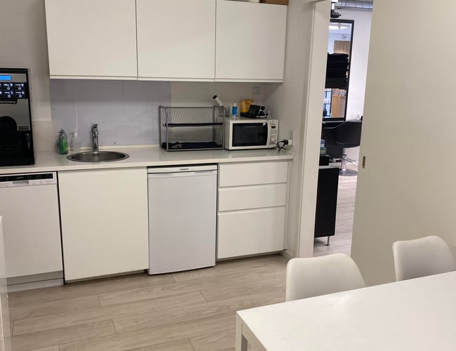 Frisørsalon i Allerød/Lillerød til salg - med altid gode bookede lister