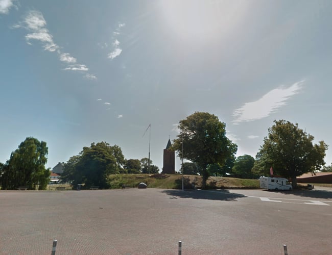 Byens bedste beliggende restaurant med plads til 75 personer og billig husleje