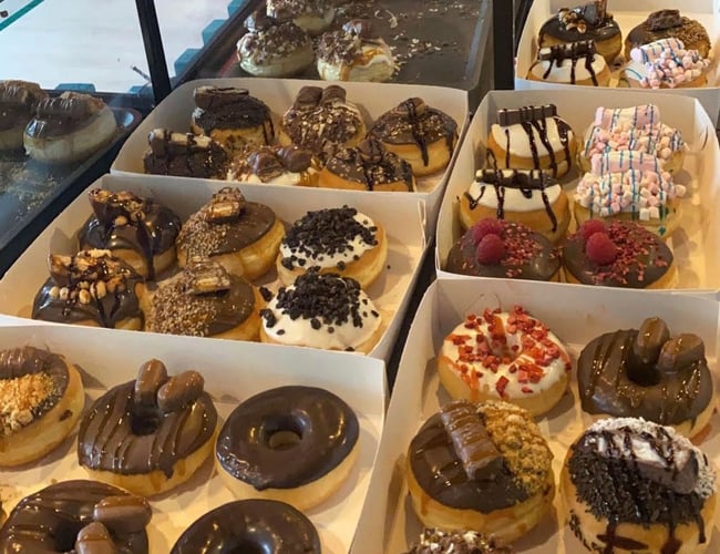 Bubble Tea og Donuts sælges i hjertet af Vejle - Omsætning 2021: 1.500.000 kr. - Årlig løn før skat: 358.000 kr.