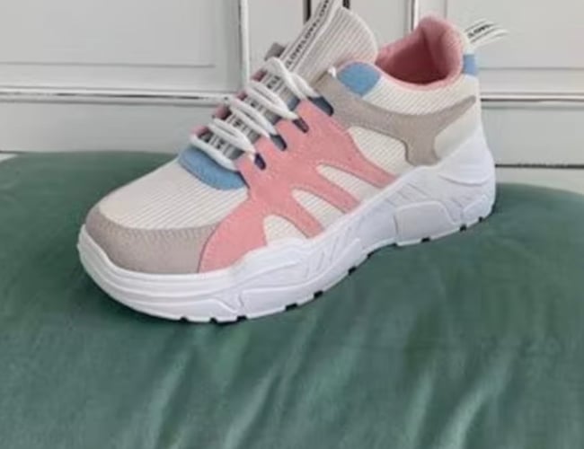 Flot eksklusiv webshop med salg af sko sælges - Omsætning 2021 kr. 64.000,00 kr. - Leverandør fra Europa